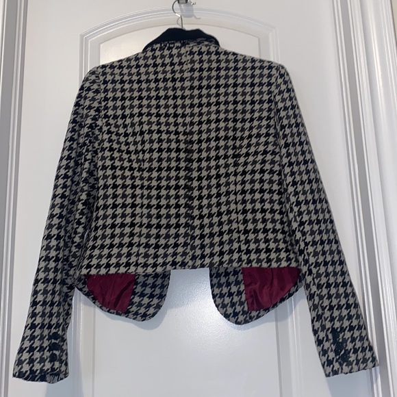 Suzy Shier houndstooth blazer - Picture 3 of 3